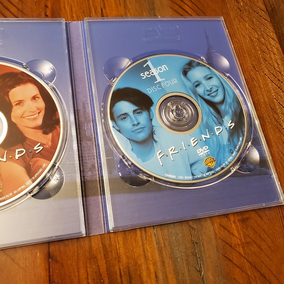 🎈2/$15 Friends season 1 DVD box set - Picture 6 of 10